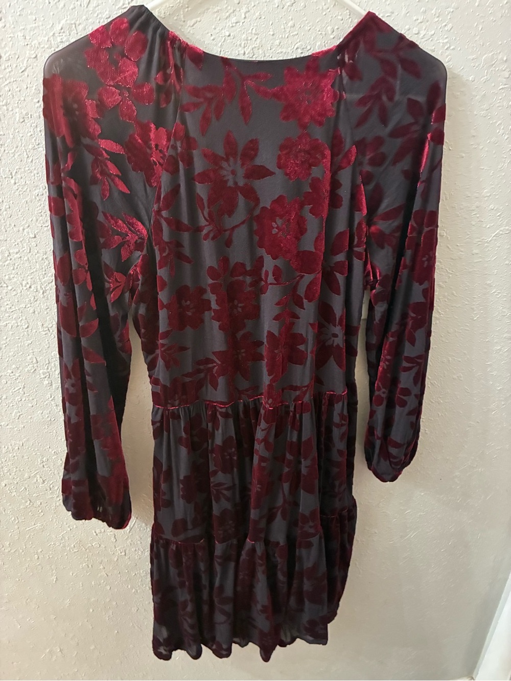 Taylor Women’s 10 Burgundy Floral Velvet Burnout V-Neck Long Sleeve Dress - Picture 8 of 8